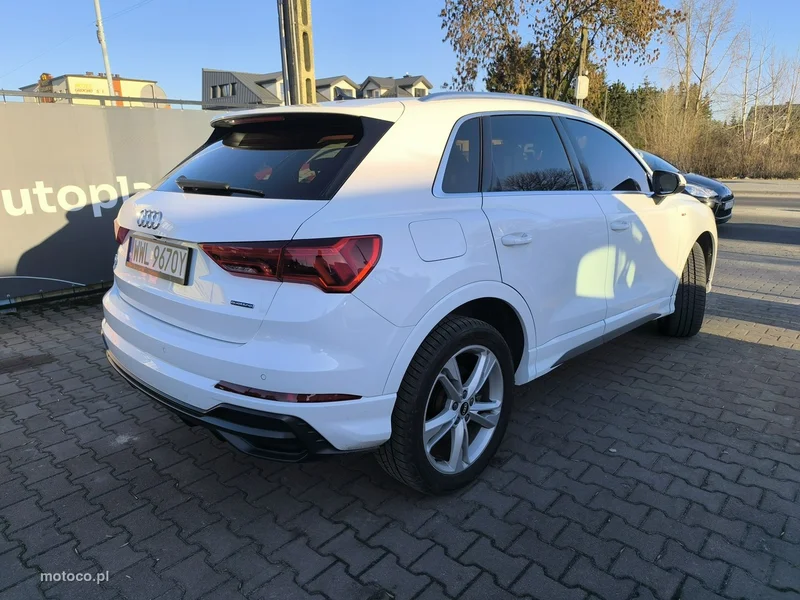 Audi Q3 F3 5
