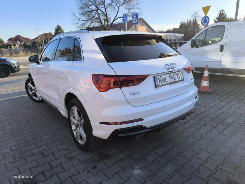 Audi Q3 F3 7
