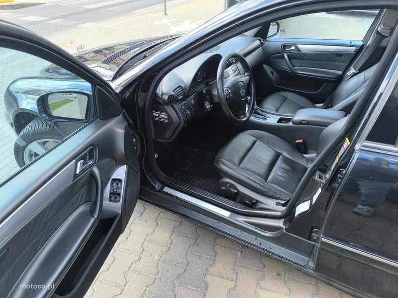 Mercedes-Benz Klasa C W203 C 320 14