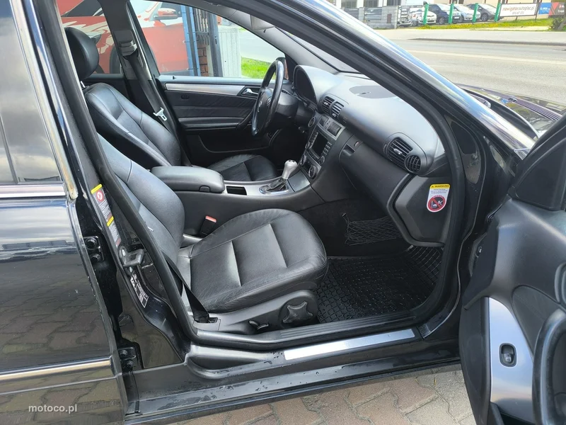 Mercedes-Benz Klasa C W203 C 320 20