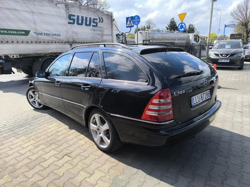 Mercedes-Benz Klasa C W203 C 320 8