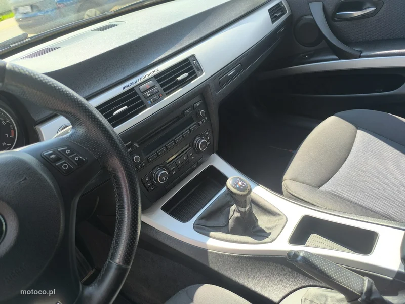 BMW Seria 3 E90 318 15