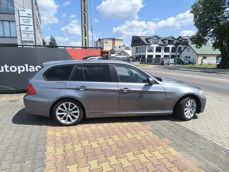 BMW Seria 3 E90 318 3