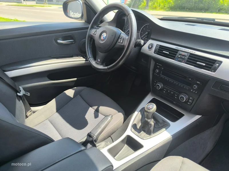 BMW Seria 3 E90 318 21