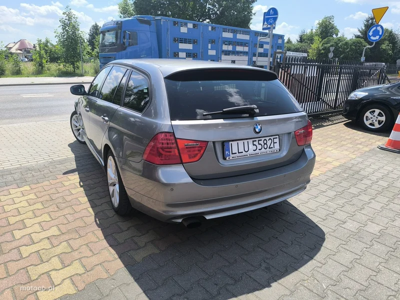 BMW Seria 3 E90 318 7