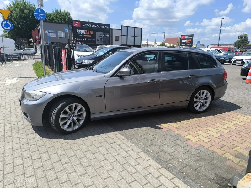 BMW Seria 3 E90 318 9