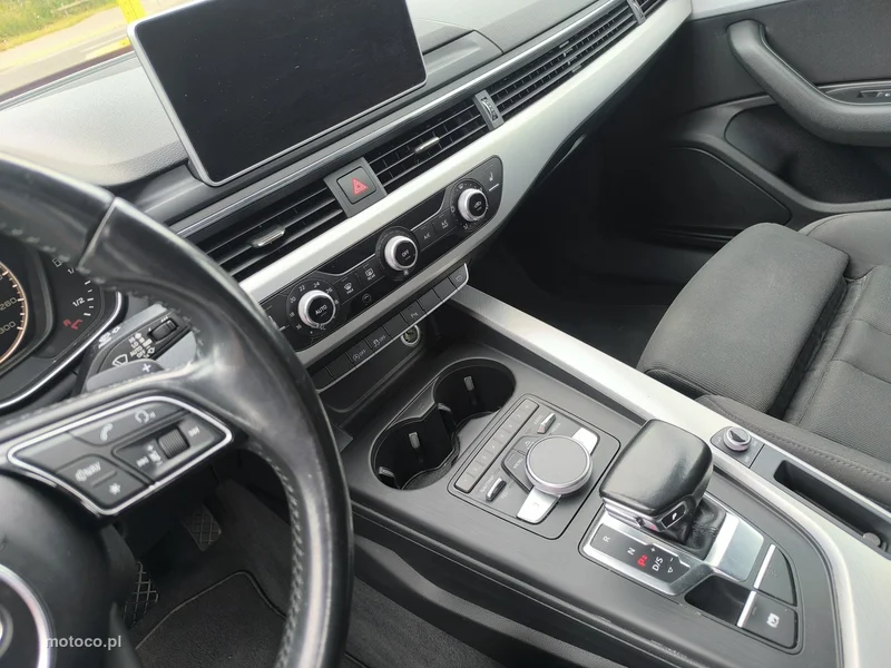 Audi A4 B9 15