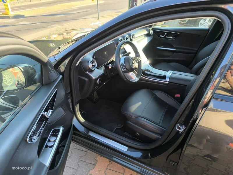 Mercedes-Benz Klasa C W206 C 200 11