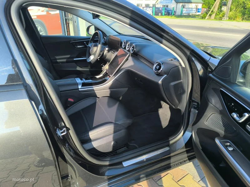 Mercedes-Benz Klasa C W206 C 200 23