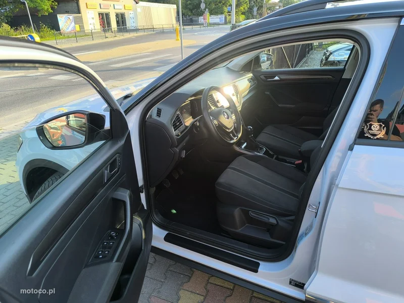 Volkswagen T-Roc A1 14