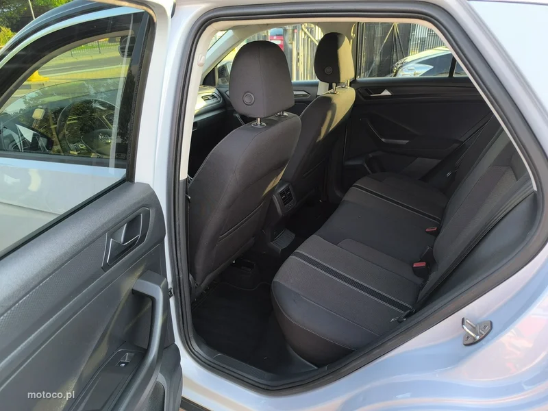 Volkswagen T-Roc A1 25