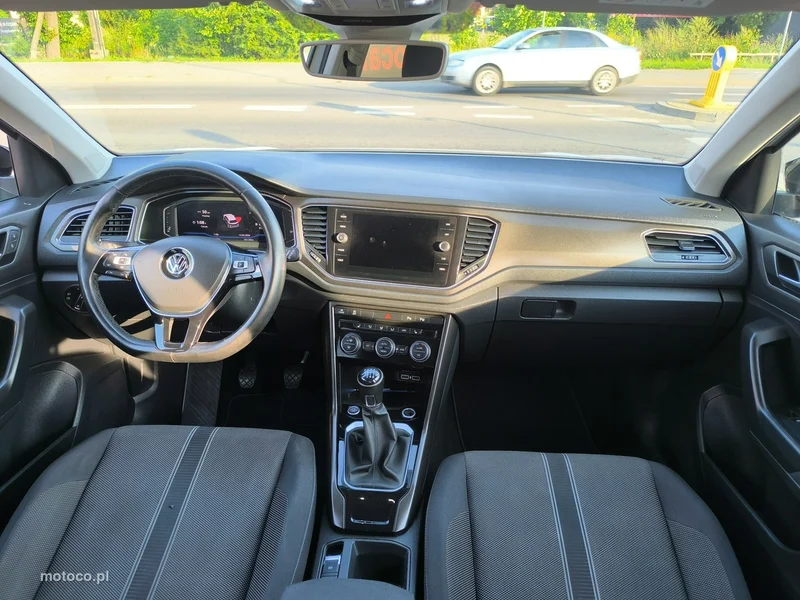 Volkswagen T-Roc A1 26