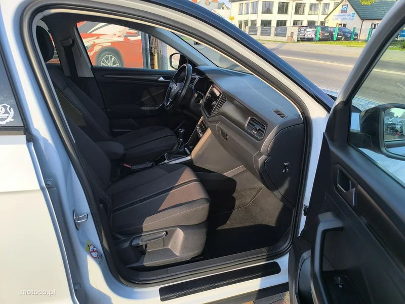 Volkswagen T-Roc A1 27