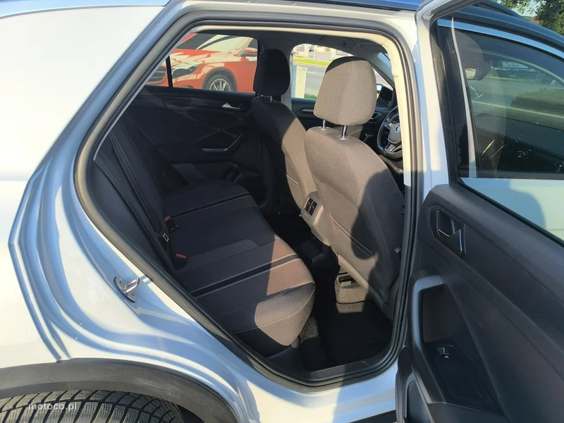 Volkswagen T-Roc A1 31