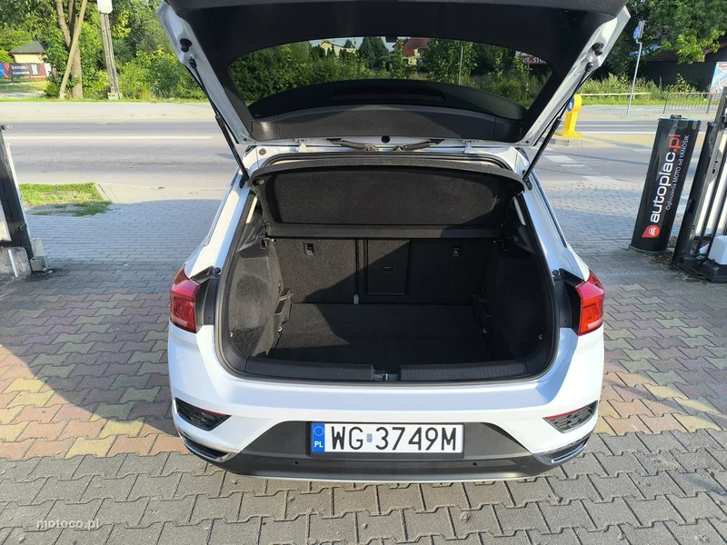 Volkswagen T-Roc A1 32