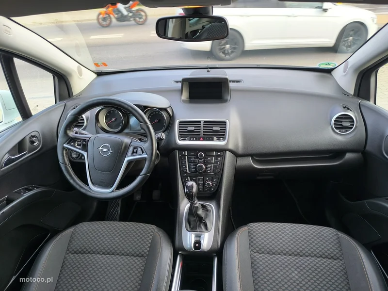 Opel Meriva B 19