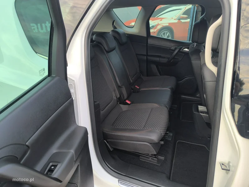 Opel Meriva B 24