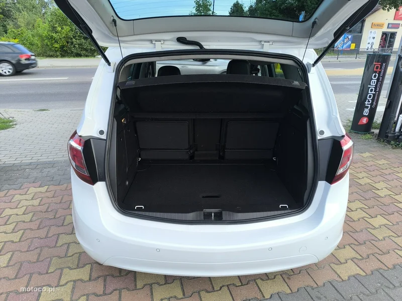 Opel Meriva B 25