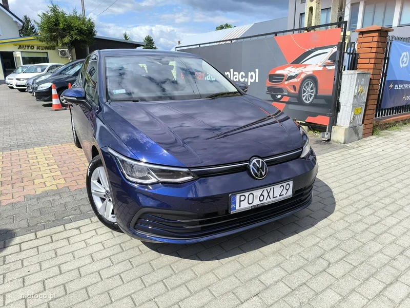 Volkswagen Golf VIII 12