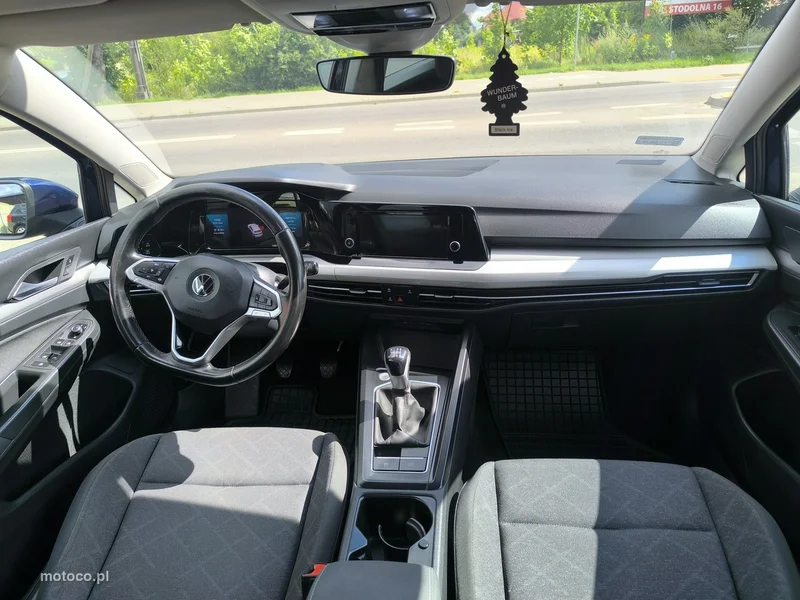 Volkswagen Golf VIII 23