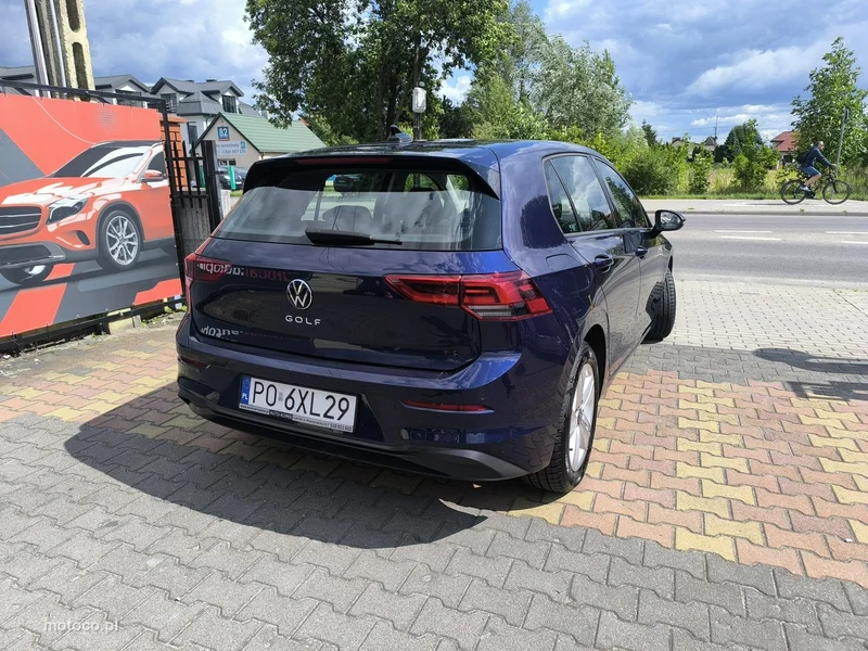 Volkswagen Golf VIII 5