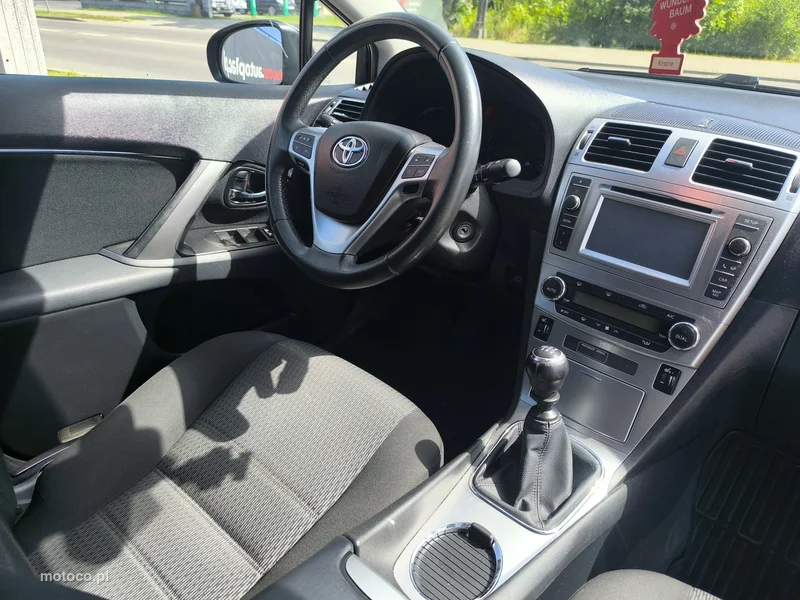 Toyota Avensis T27 22
