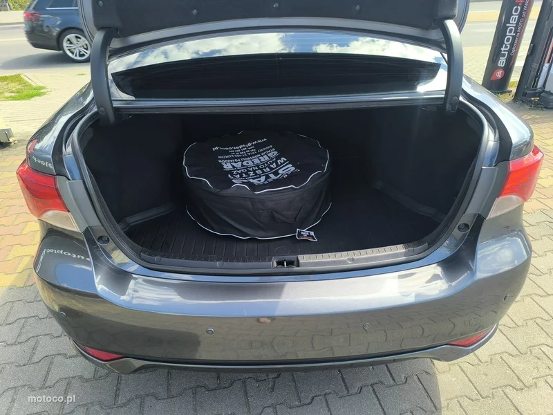 Toyota Avensis T27 25