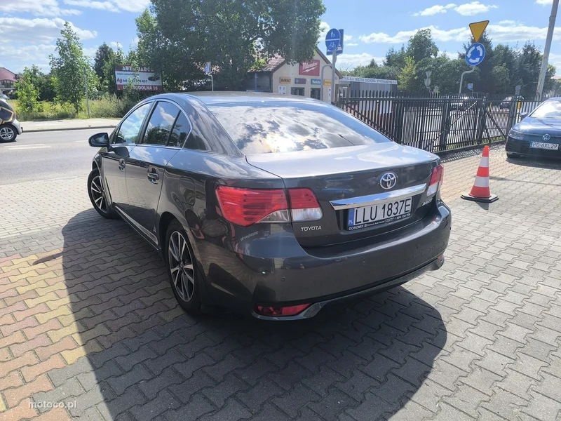 Toyota Avensis T27 7