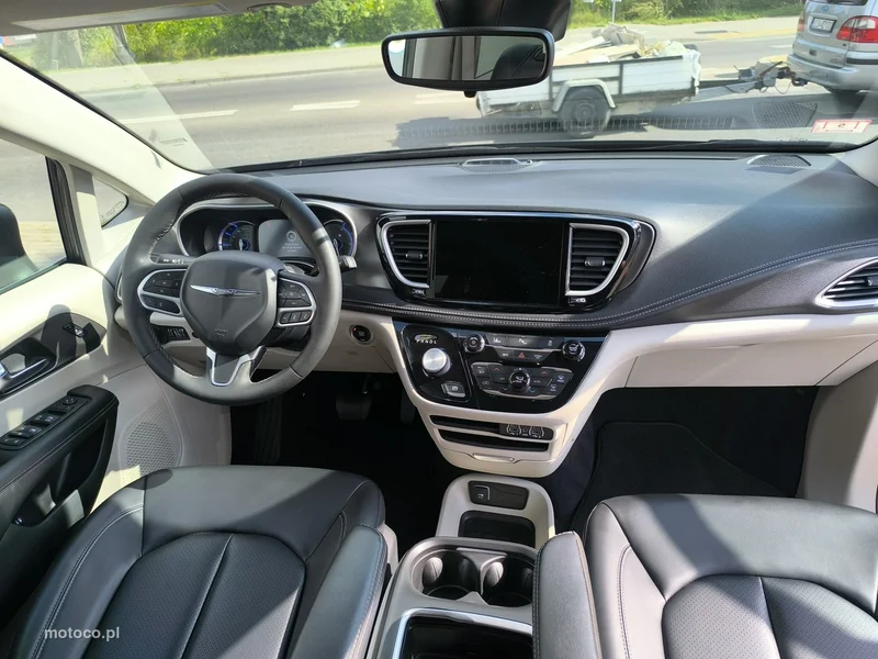 Chrysler Pacifica 29