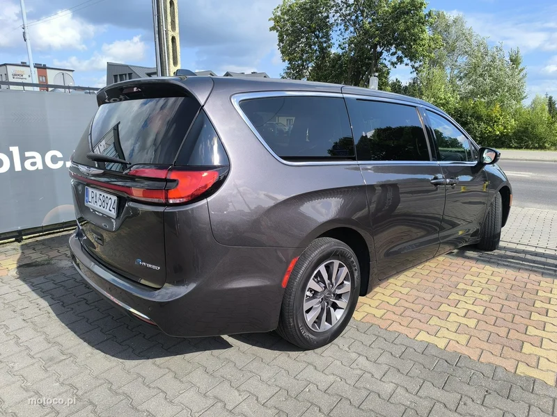 Chrysler Pacifica 4