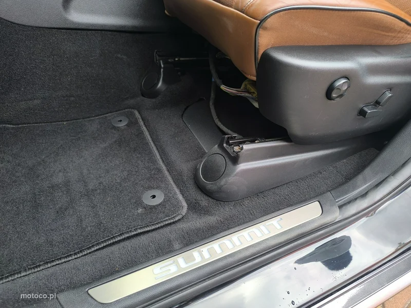Jeep Grand Cherokee 16