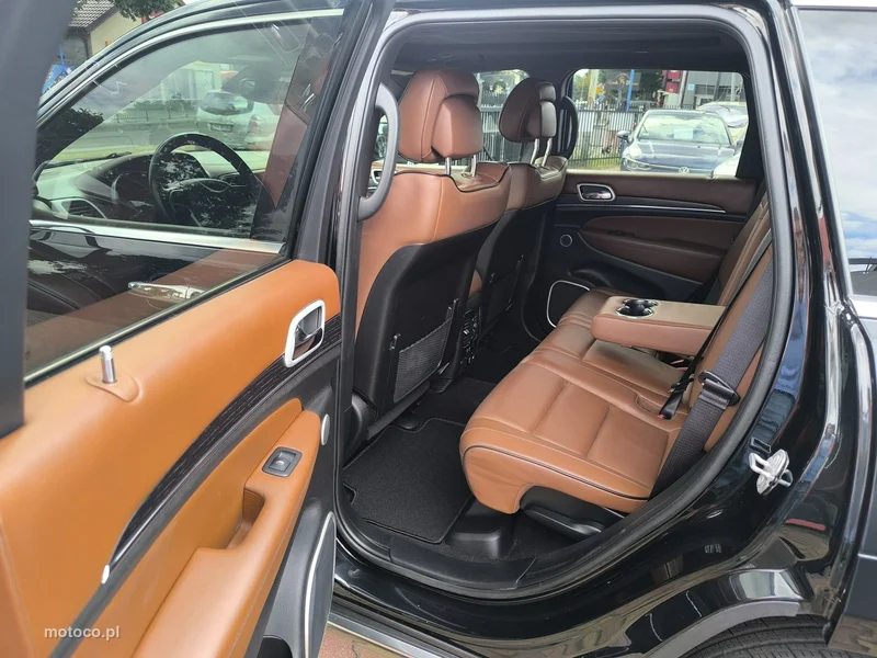 Jeep Grand Cherokee 30