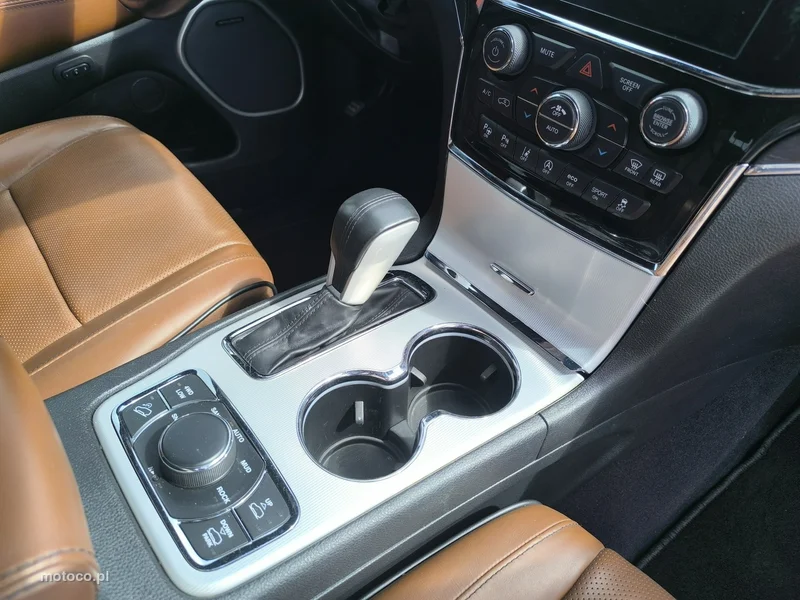 Jeep Grand Cherokee 38