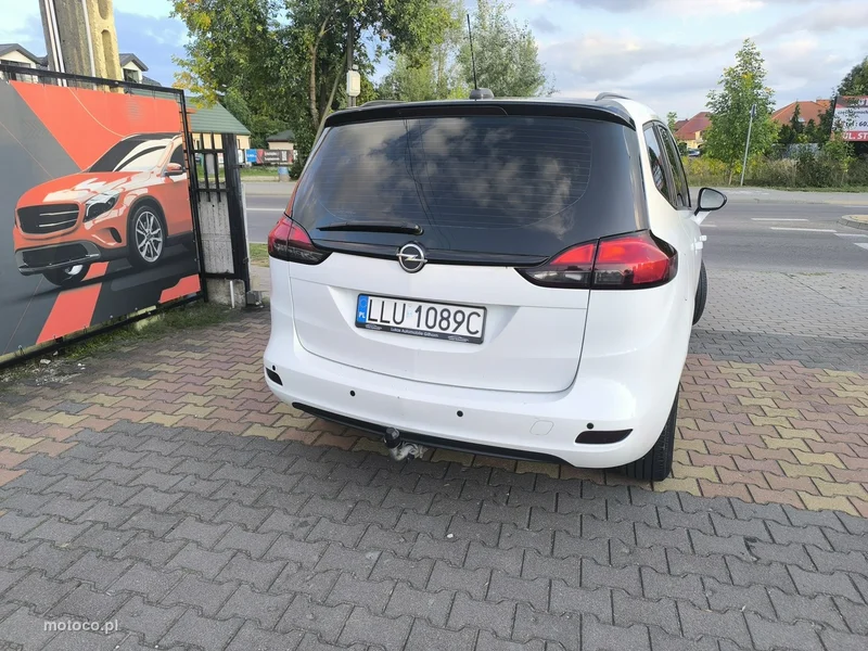 Opel Zafira C Tourer 6