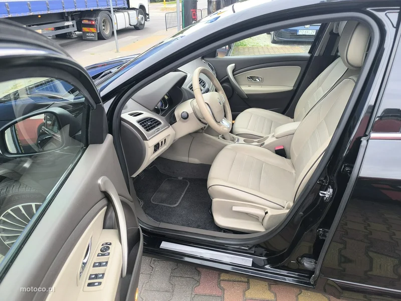 Renault Fluence 18