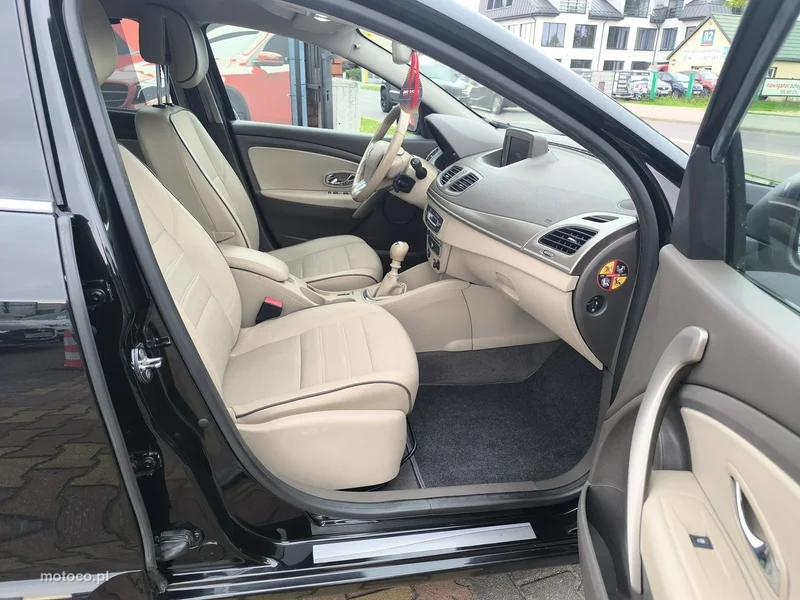 Renault Fluence 22