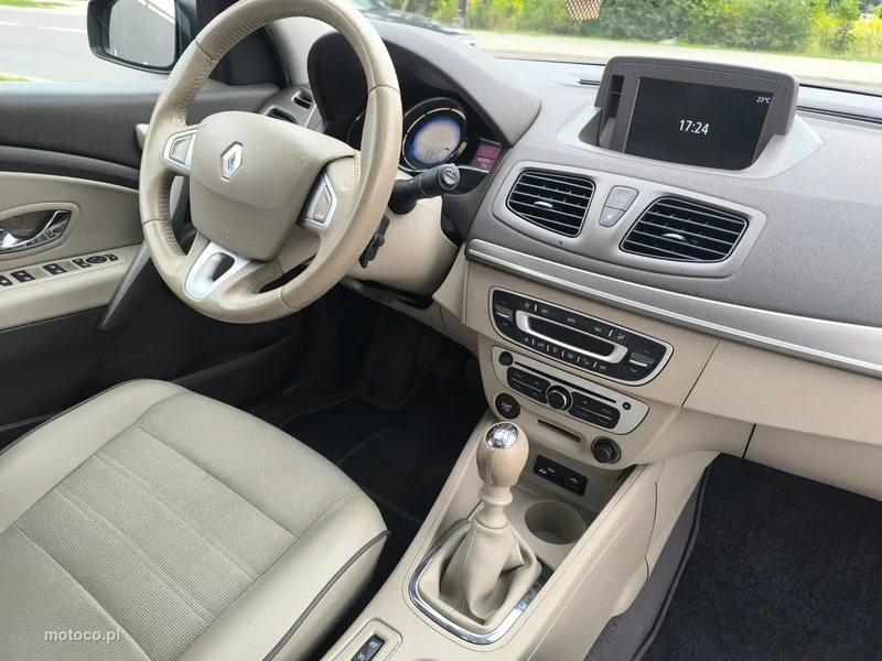 Renault Fluence 24