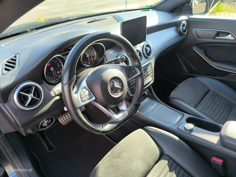 Mercedes-Benz CLA C117 CLA 220 13