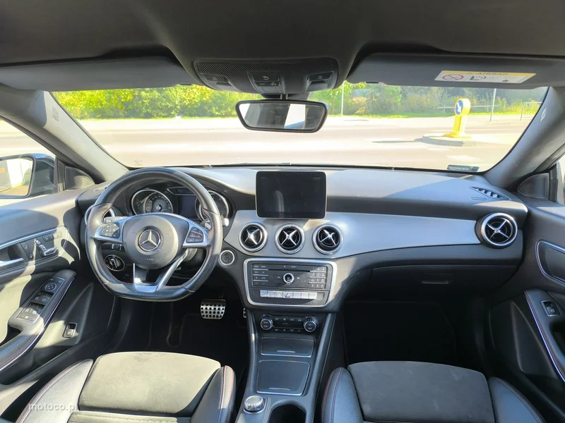 Mercedes-Benz CLA C117 CLA 220 17