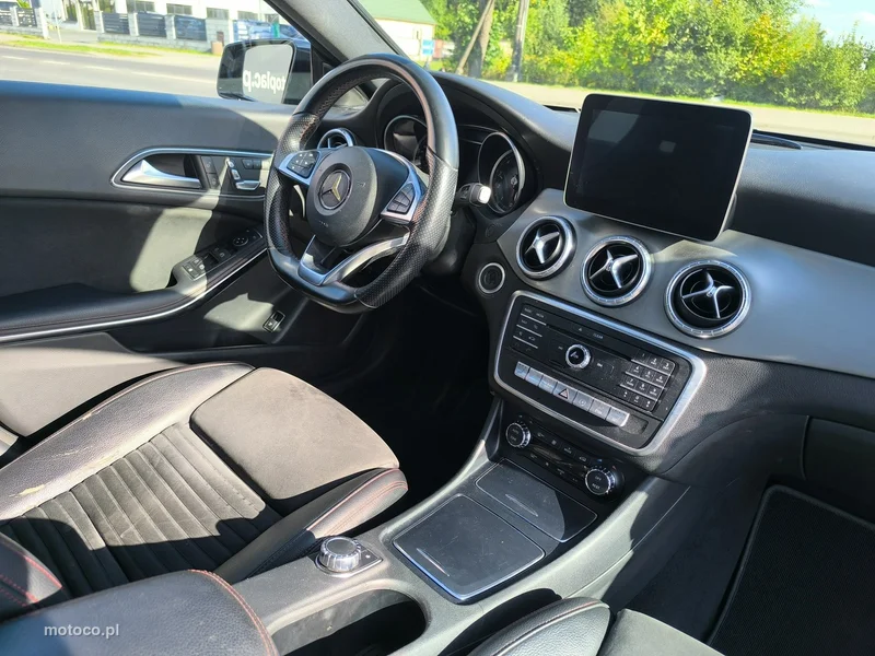 Mercedes-Benz CLA C117 CLA 220 20