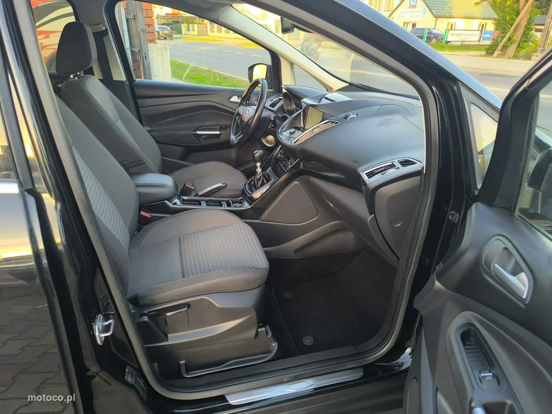 Ford Grand C-Max 27