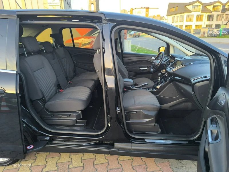 Ford Grand C-Max 28
