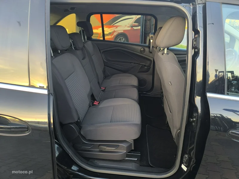 Ford Grand C-Max 29