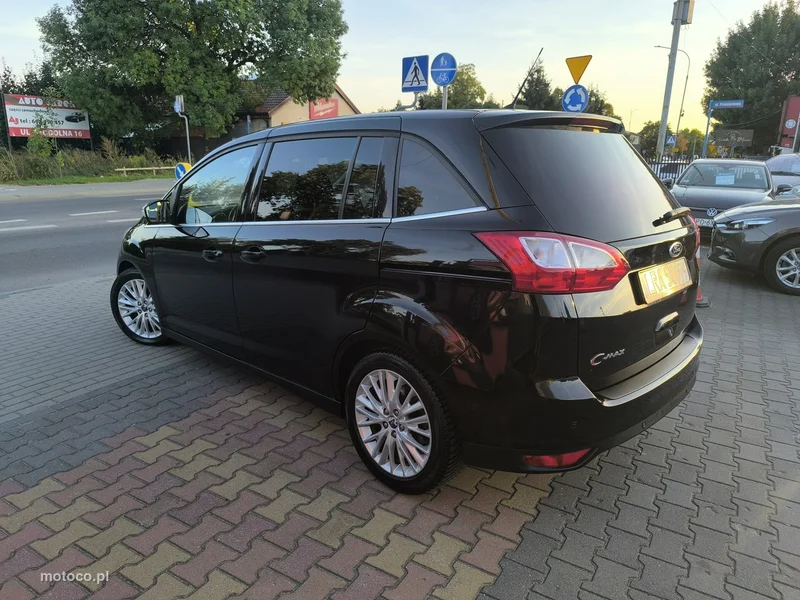 Ford Grand C-Max 8