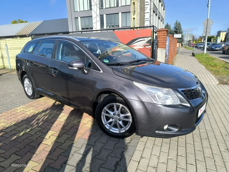 Toyota Avensis T27 2