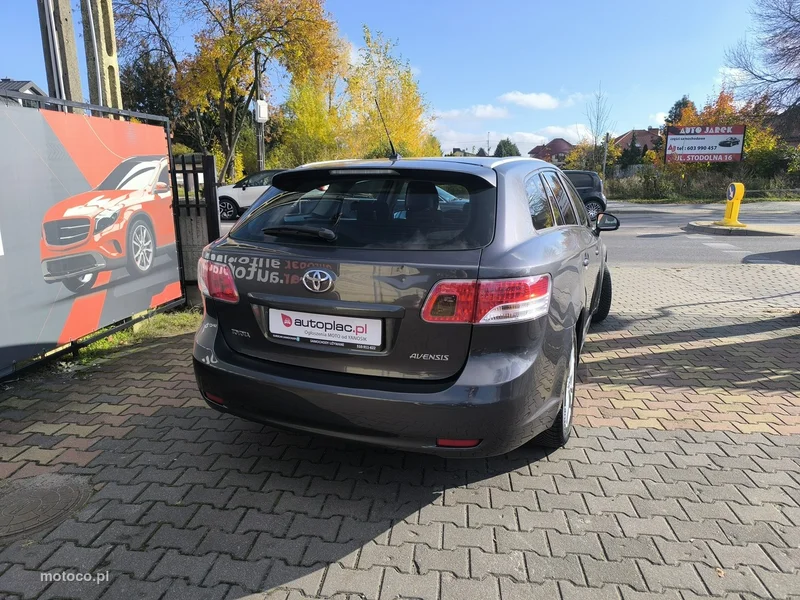 Toyota Avensis T27 5