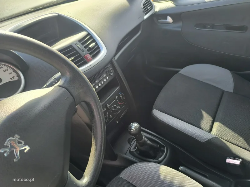 Peugeot 207 16