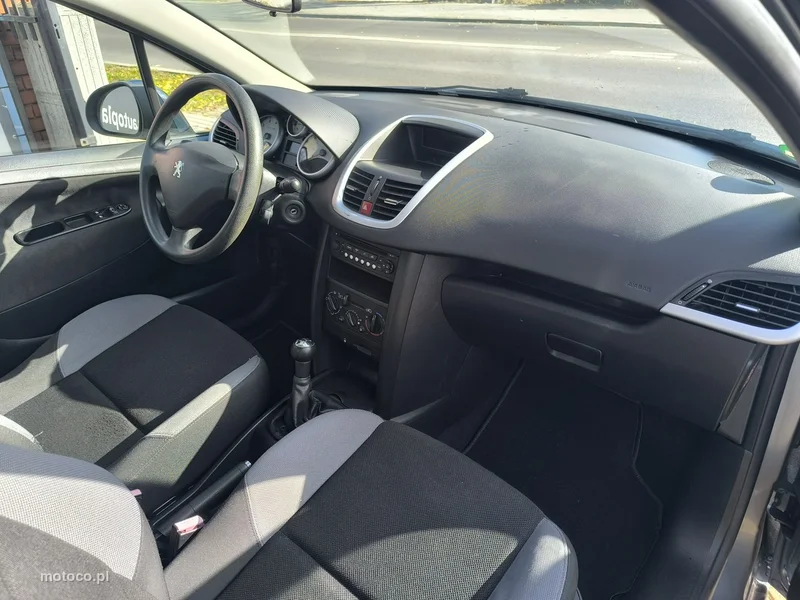 Peugeot 207 21