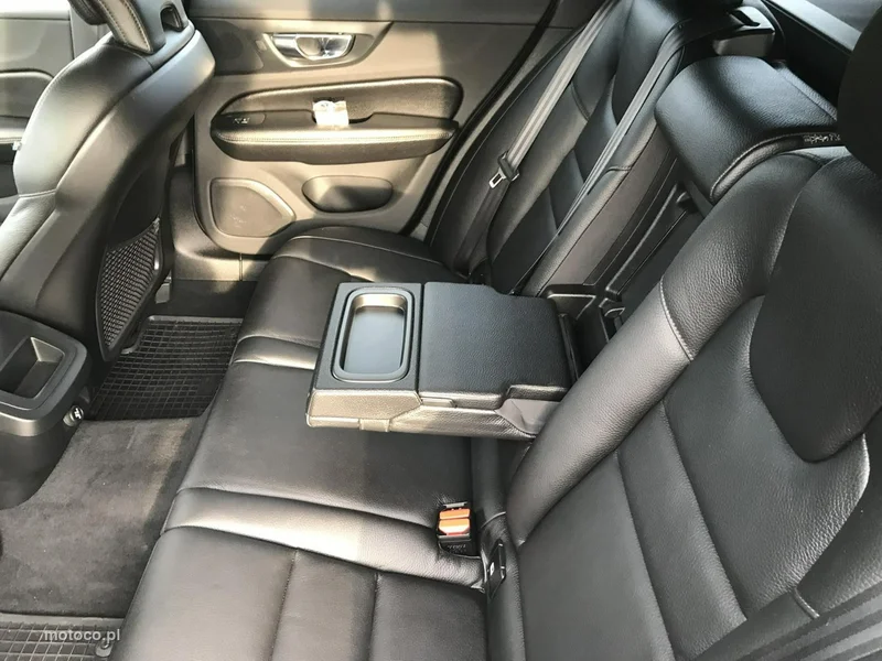 Volvo V60 14