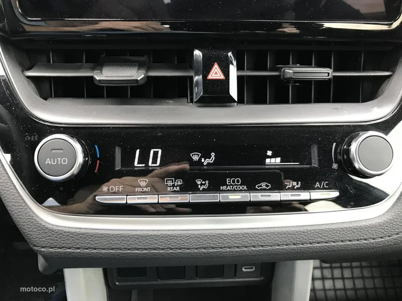 Toyota Corolla Cross 13